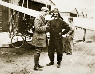 Bleriot nach der Kanalüberquerung, Druck von James Jarche, 1909